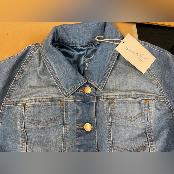 Jean jacket - Picture 14 of 15